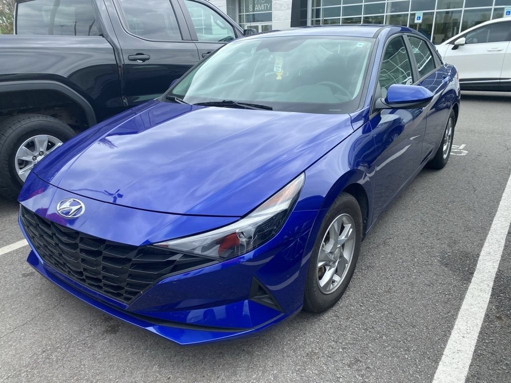 2022 Hyundai ELANTRA SE