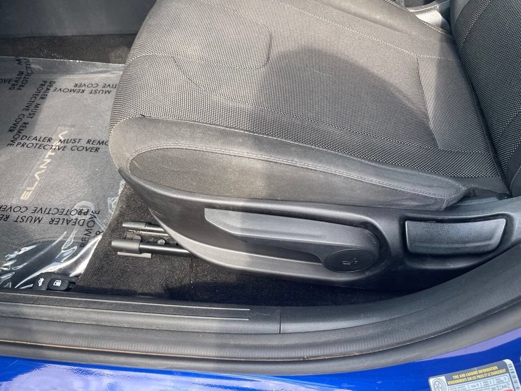 2022 Hyundai ELANTRA SE