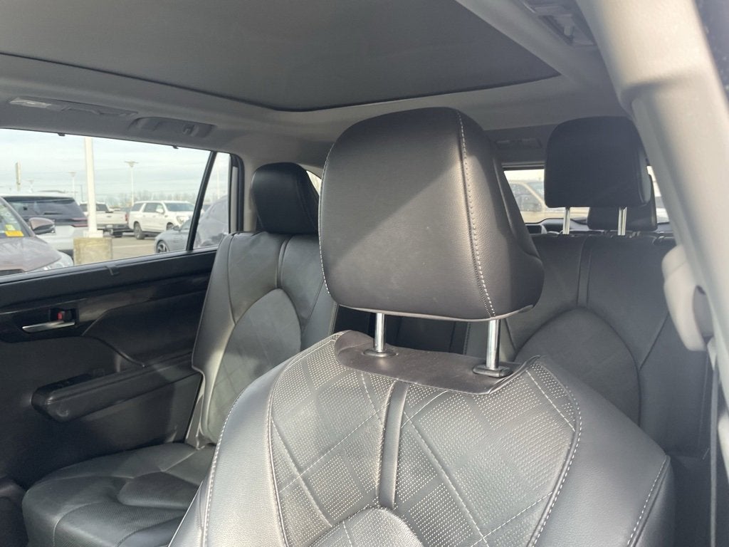 2021 Toyota Highlander Platinum