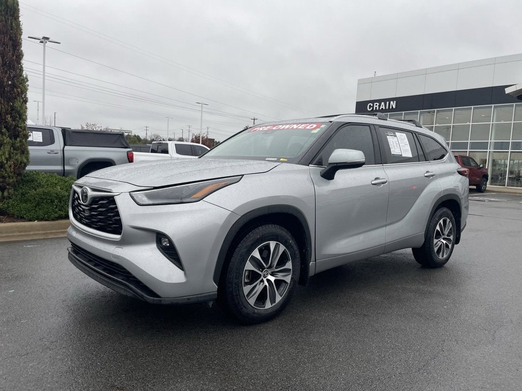 2024 Toyota Highlander LE