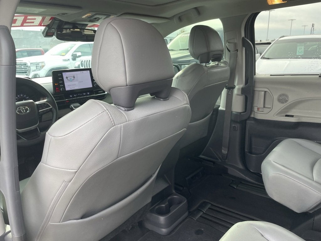 2024 Toyota Sienna XLE