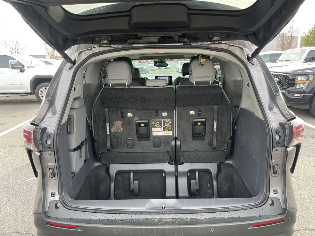 2024 Toyota Sienna XLE