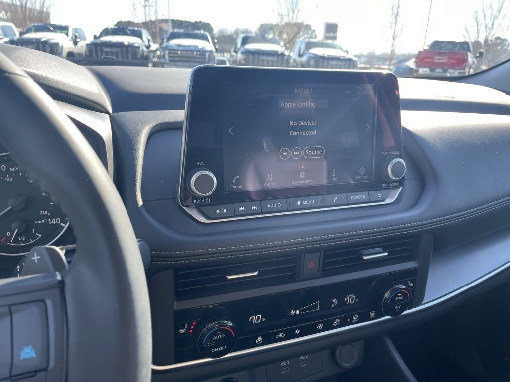 2025 Nissan Rogue SV