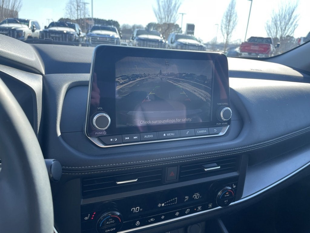 2025 Nissan Rogue SV