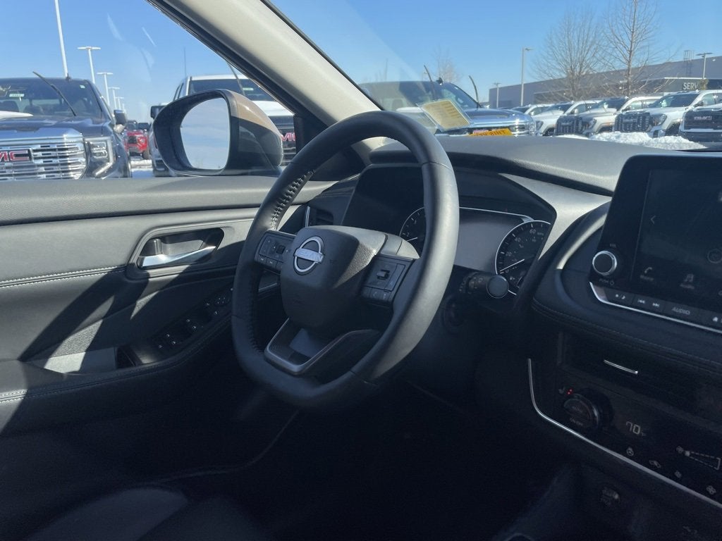 2025 Nissan Rogue SV