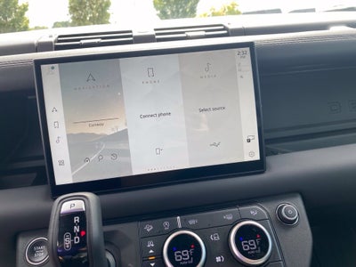 2025 Land Rover Defender Outbound