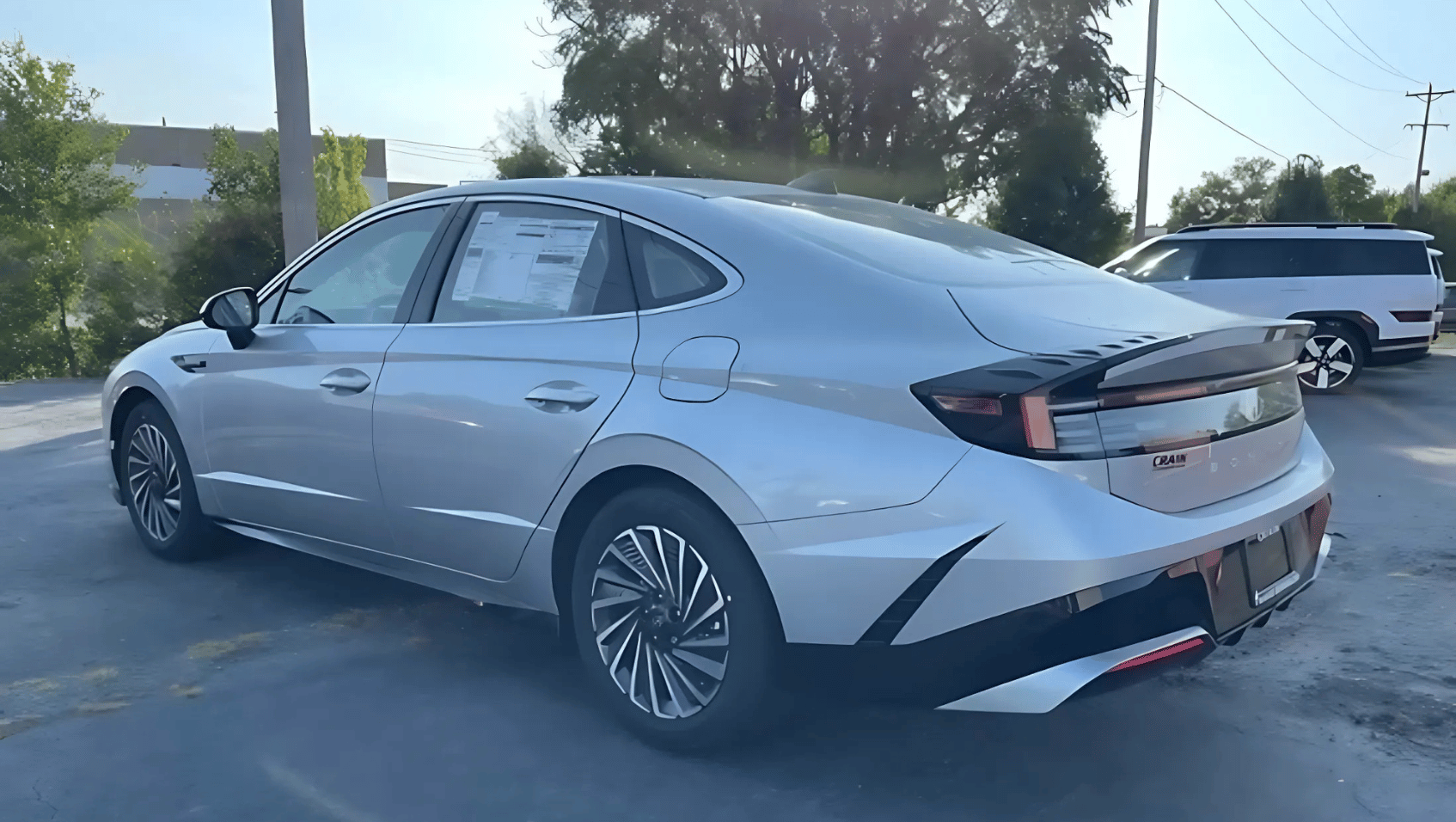 Side View of the 2025 Hyundai Sonata Hybrid