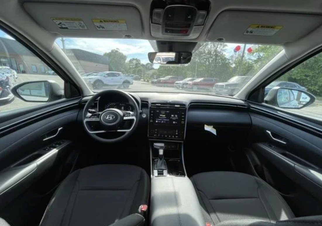 2024 Hyundai Tucson interior at Crain Hyundai of North Little Rock