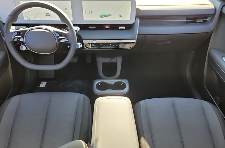 2024 Hyunadi Ioniq 5 at Crain Hyundai of North Little Rock