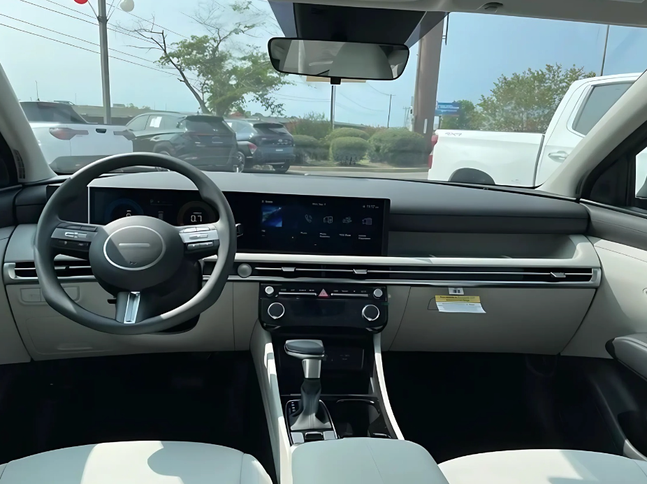 Interior View of the 2025 Hyundai Tucson